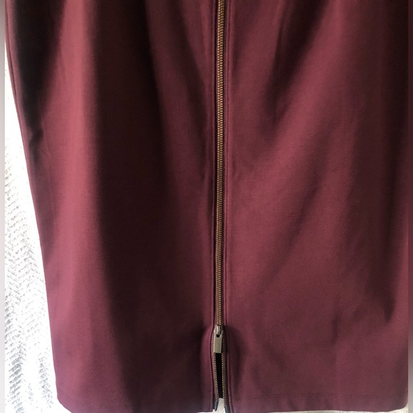 HELOGEN MINI SKIRT - Picture 3 of 4